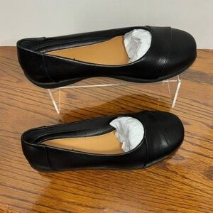 Comfortview Gab flat/loafers. Size 9.5W. Black. NWOT.